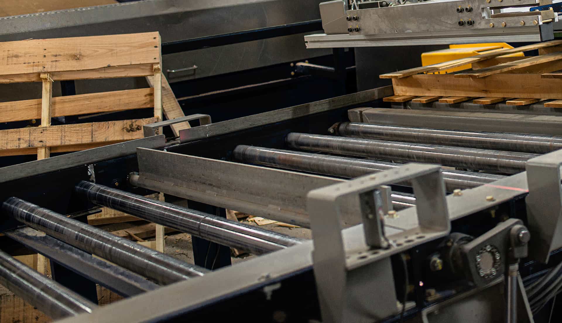 Tear down 100 pallets an hour with the Robotic Pallet Dismantler.